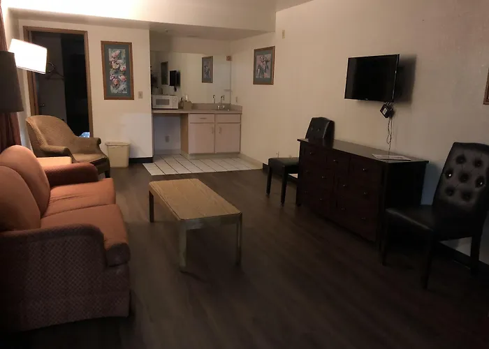 Super 8 By Wyndham Metro North Phoenix
