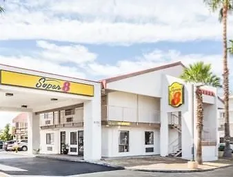 Super 8 By Wyndham Metro North Phoenix
